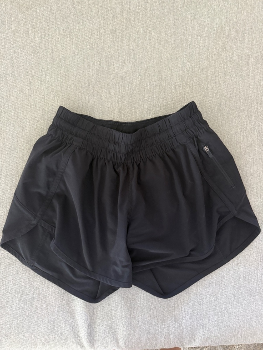 Lululemon 4 inch black short